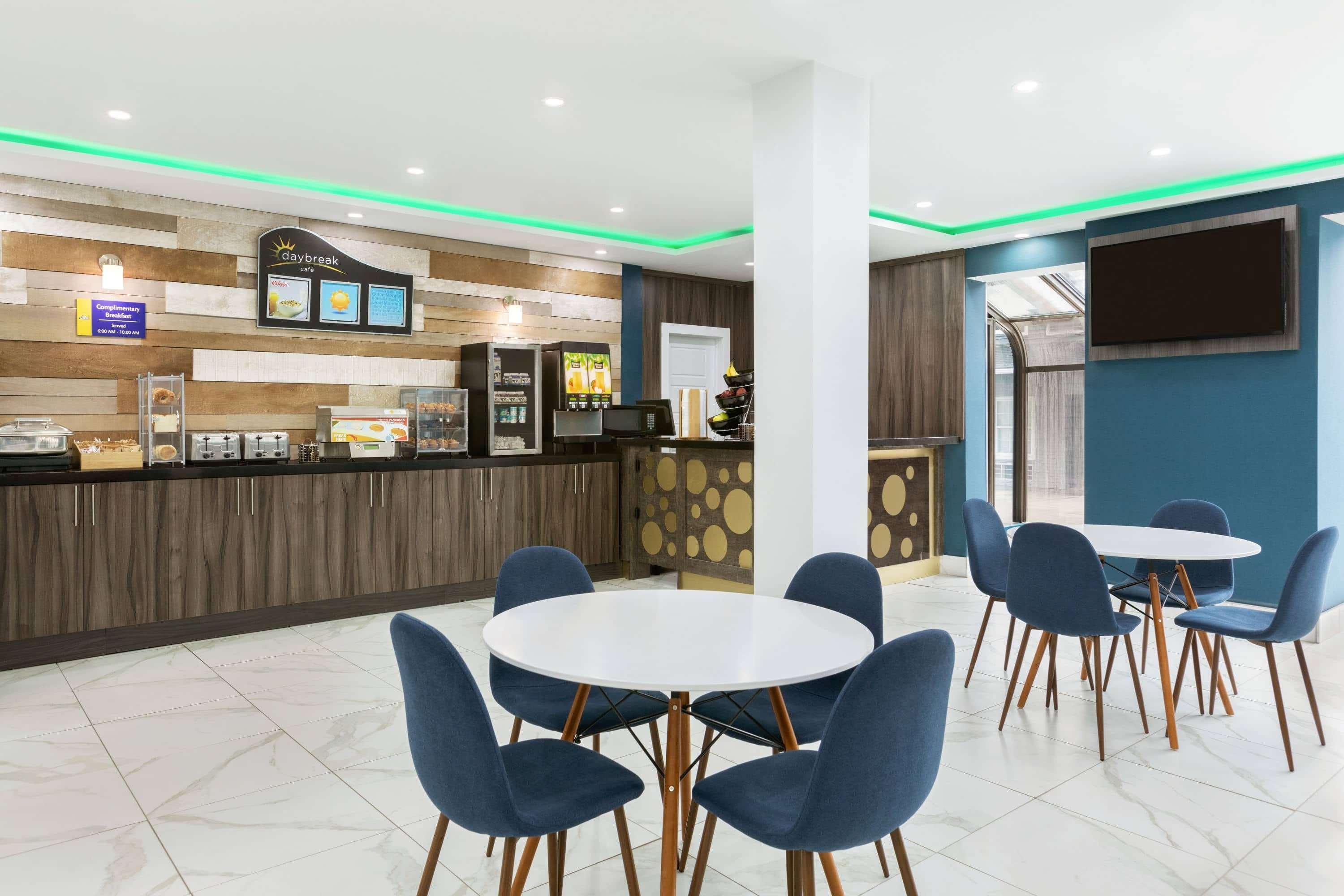 Days Inn By Wyndham Saint John Exteriör bild