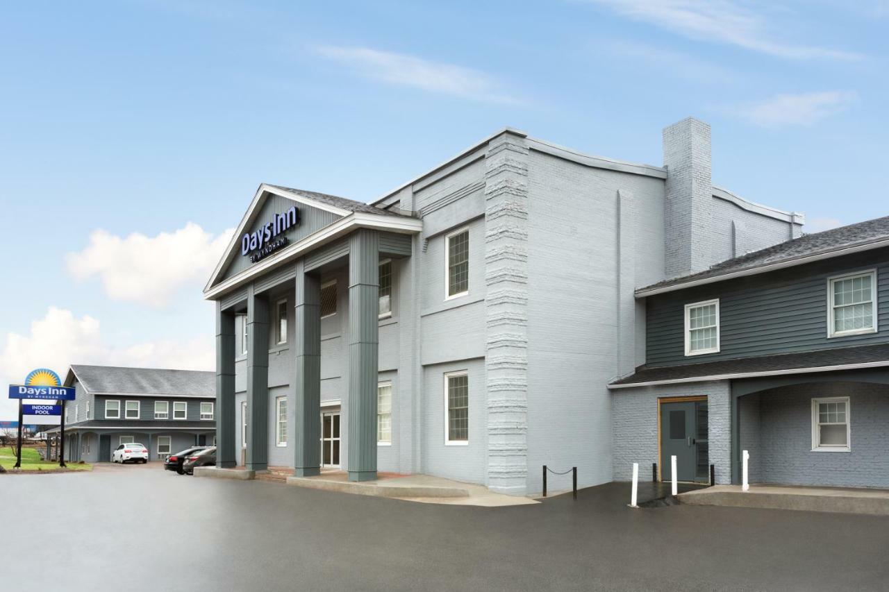 Days Inn By Wyndham Saint John Exteriör bild