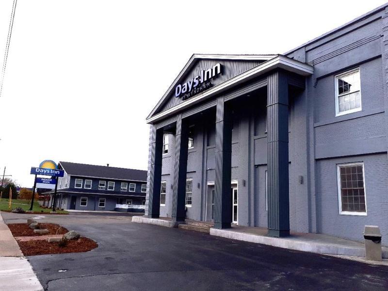 Days Inn By Wyndham Saint John Exteriör bild